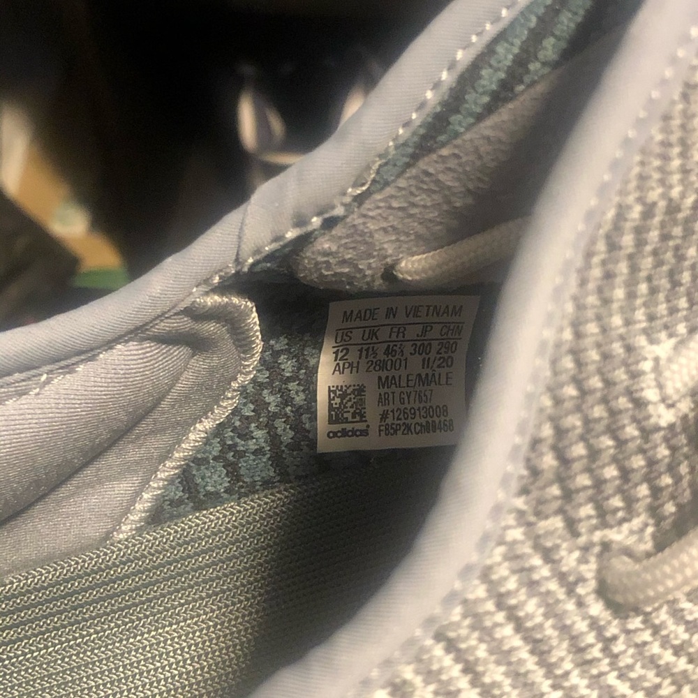 Adidas Yeezy Boost 350 V2 Ash Blue - Picture 9 of 9